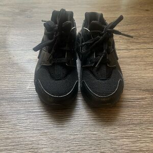 Nike Kids Black Sneakers
